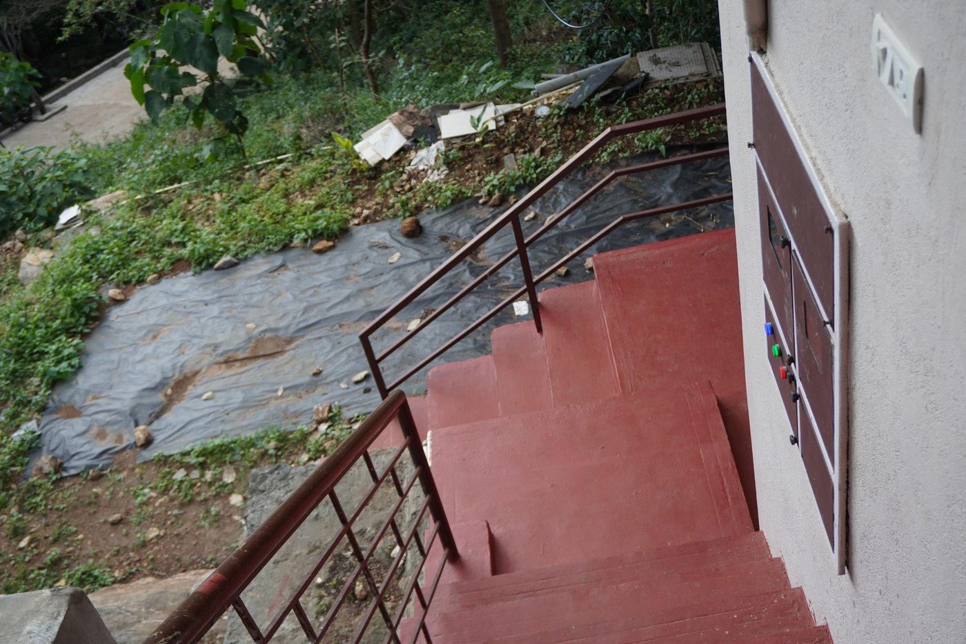 Entrance steps